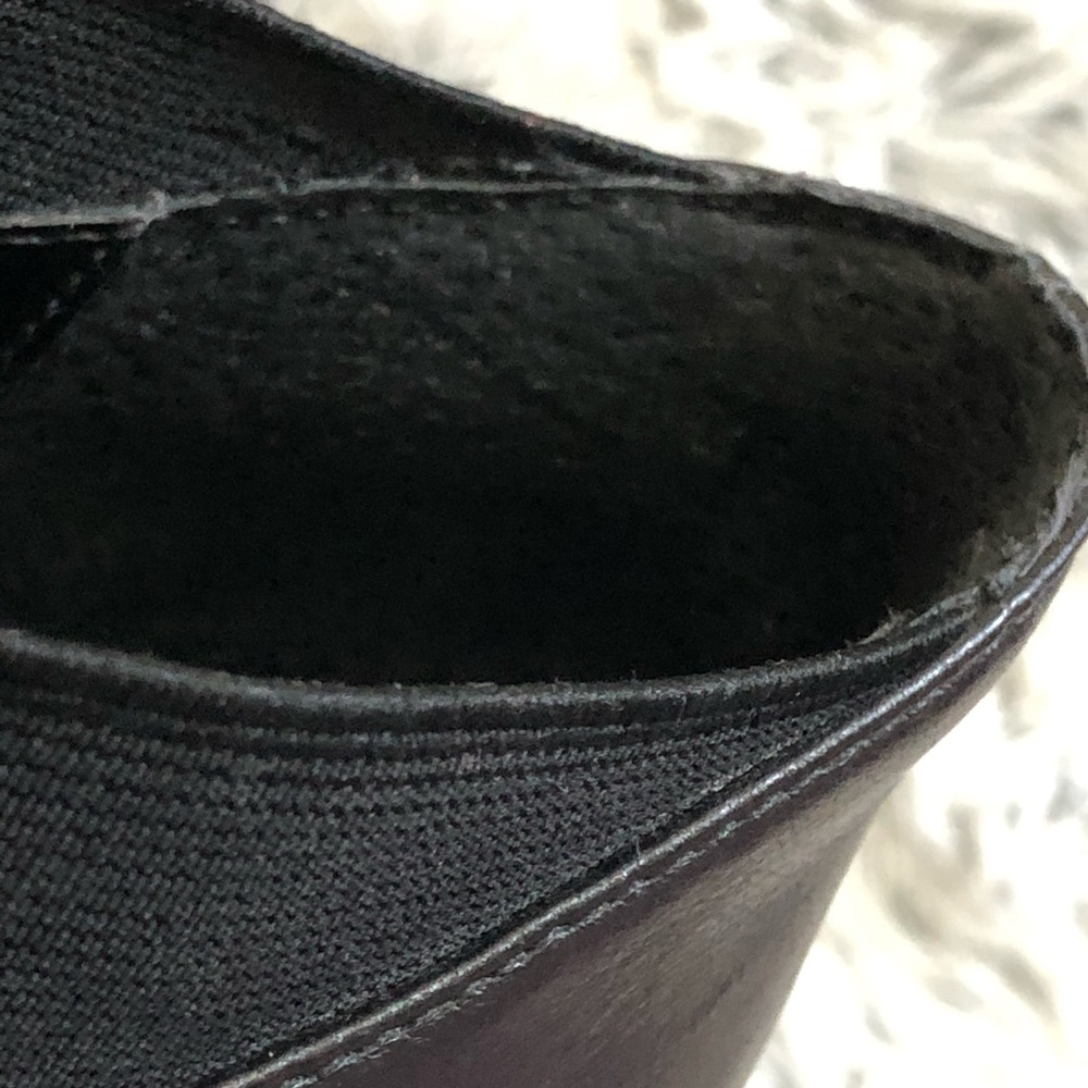 Bandolino Black Leather Ankle Bootie - Picture 7 of 8